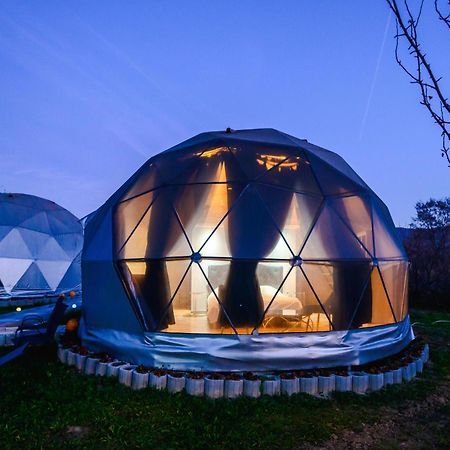 Sun Garden Glamping Domes Calimanesti Exterior foto